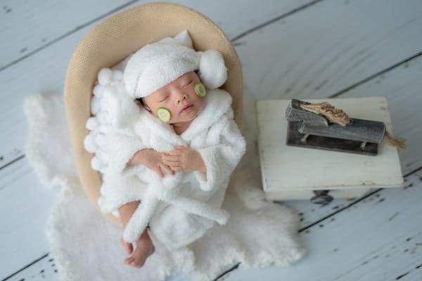 Bé gái sinh tháng 4 đừng bỏ lỡ những tên này